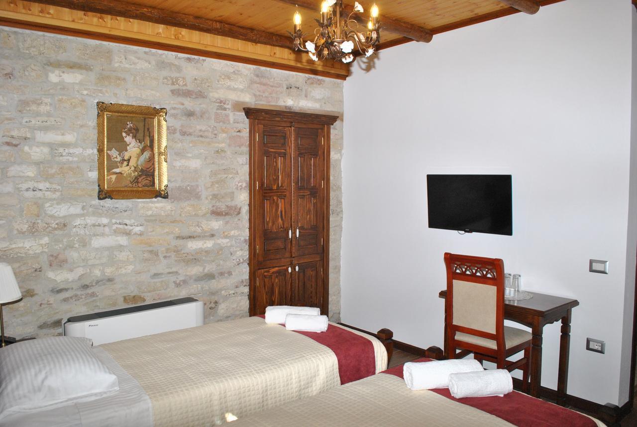 Hotel Kastro Gjirokaster Ngoại thất bức ảnh